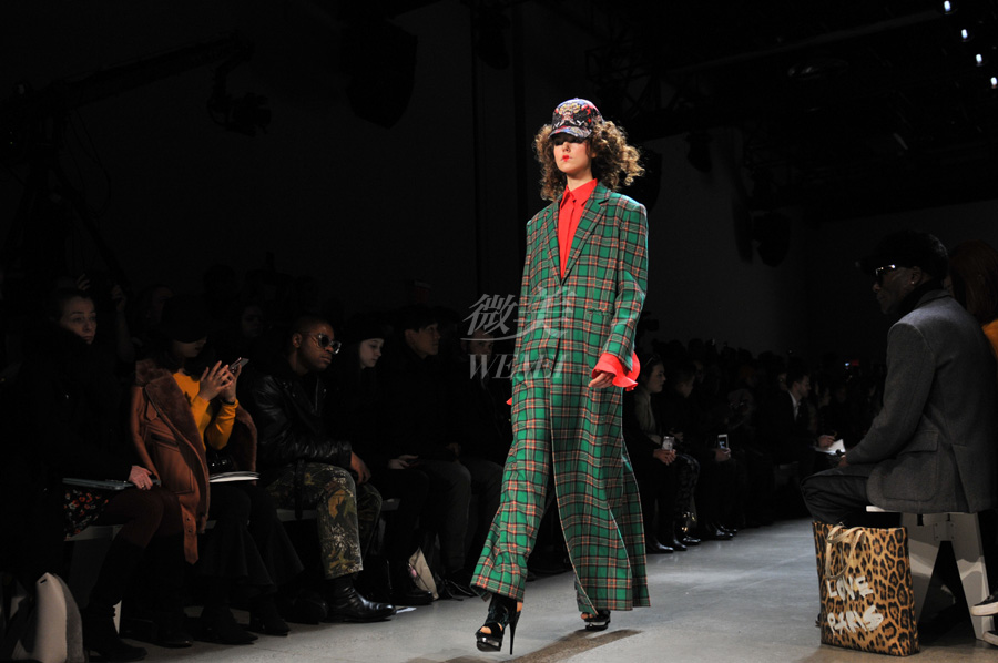 DSC 1730 WITH LOGO HZ copy